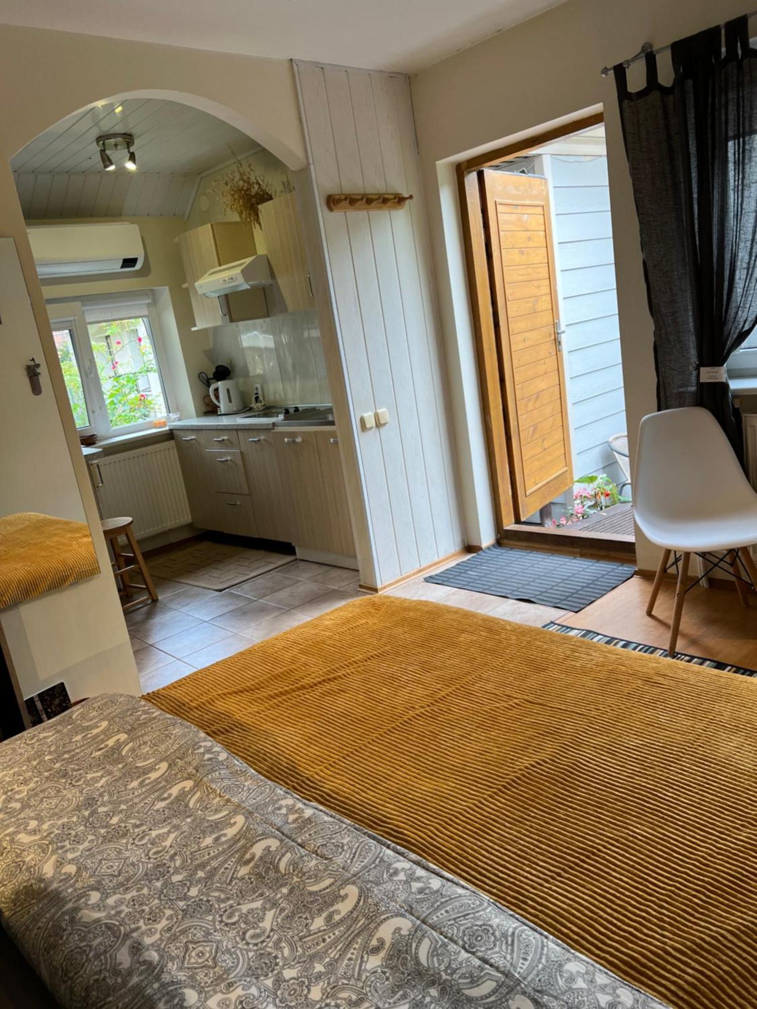 Center Studio Hause Каунас Екстериор снимка